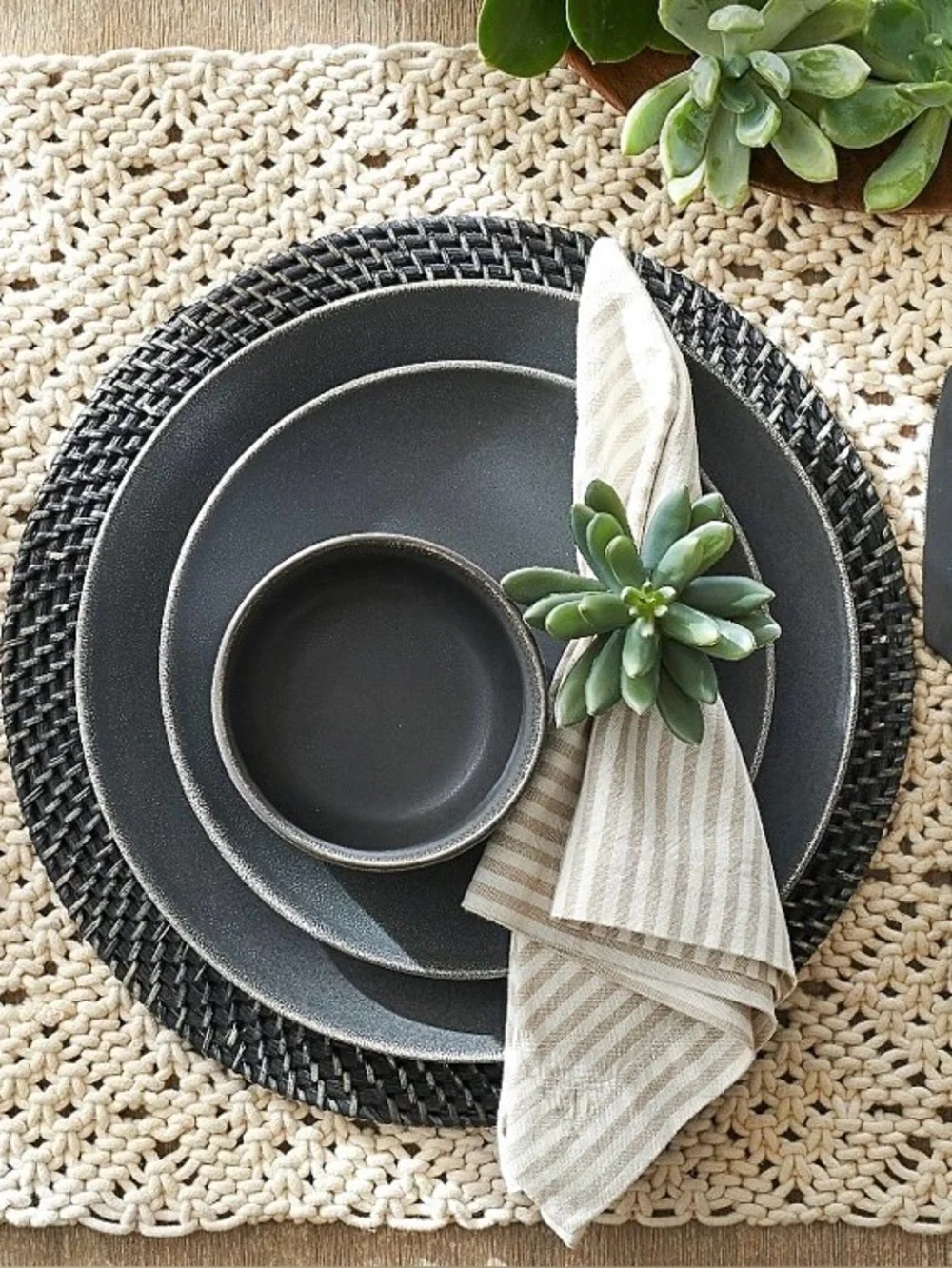 (8) POTTERY BARN mason stoneware 10 3/4” dinner plate in charcoal - excellent ⭐️